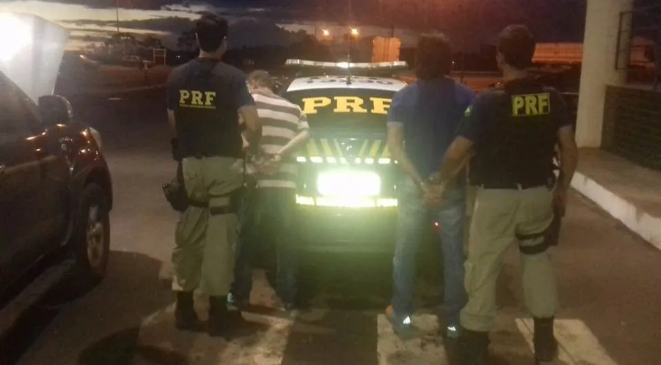 Momento em que sócio de cartel colombiano do narcotráfico era preso no Paraná - Foto: Divulgação PRF