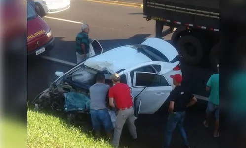 Motorista morre em colisão com caminhão na PR-444 em Mandaguari