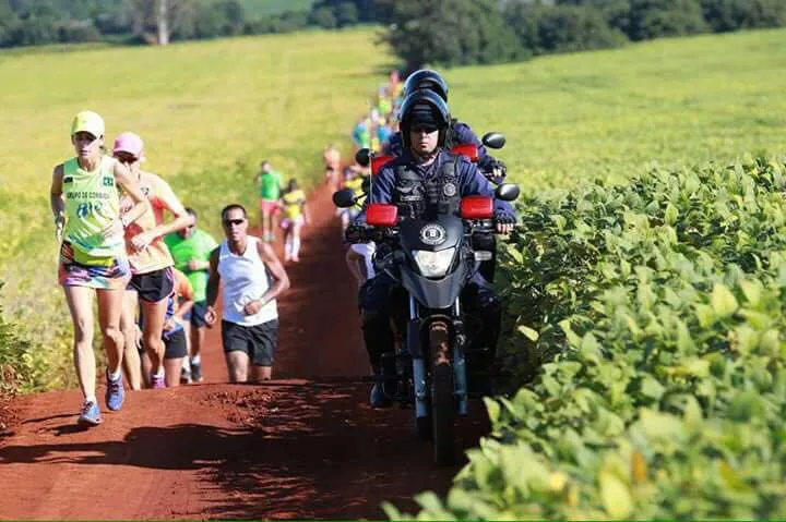 Mais de 200 atletas da região participaram da corrida. Foto: Divulgação/GM