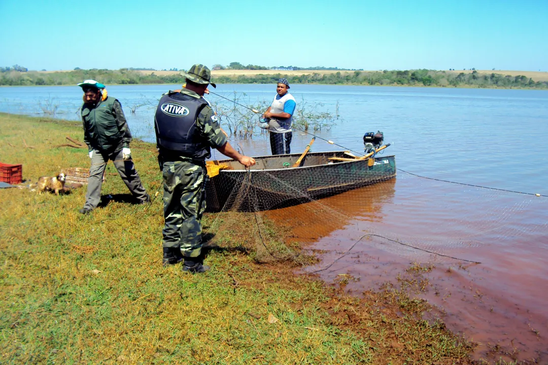 Proibição da pesca de espécies nativas no Paraná, a piracema, termina nesta terça-feira (28). Foto:  Assessoria
