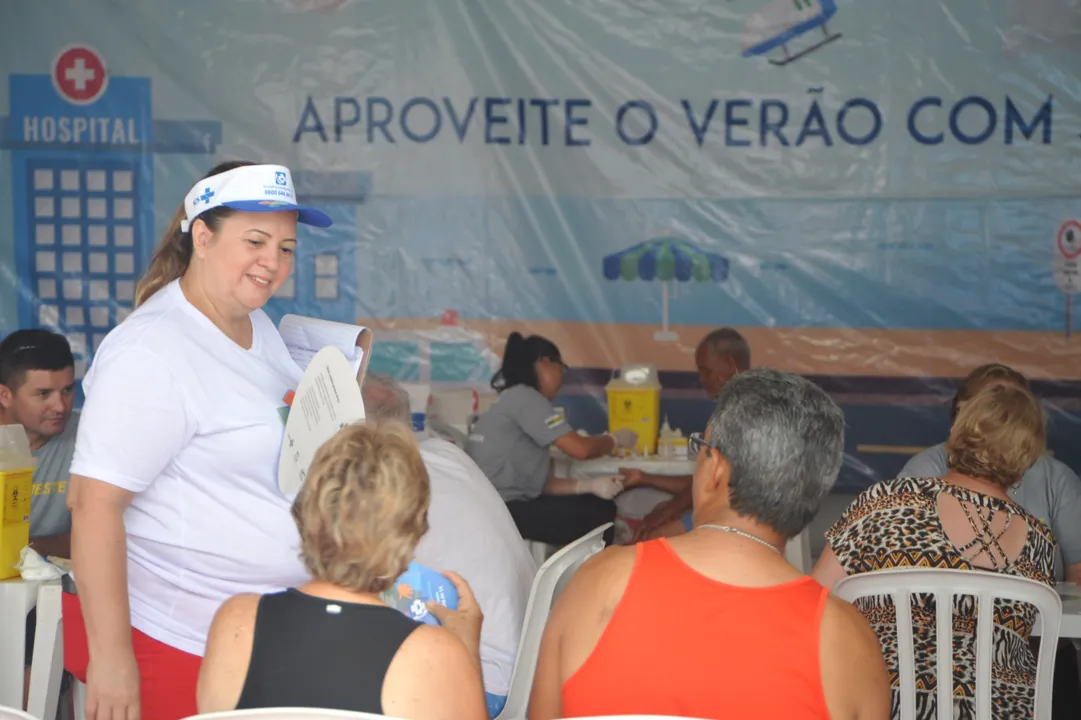 As equipes vão distribuir camisinhas nas principais festas de Carnaval de rua do Litoral paranaense.(Foto: Divulgação SESA)