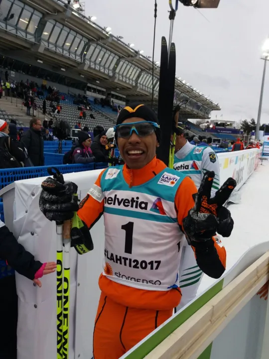Venezuelano Adrian Solano foi apelidado de "pior esquiador no mundo" - Foto: Reprodução/twitter