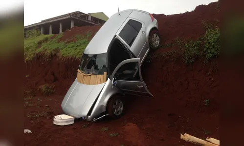 PM apreende mais de 10 quilos de maconha após acidente