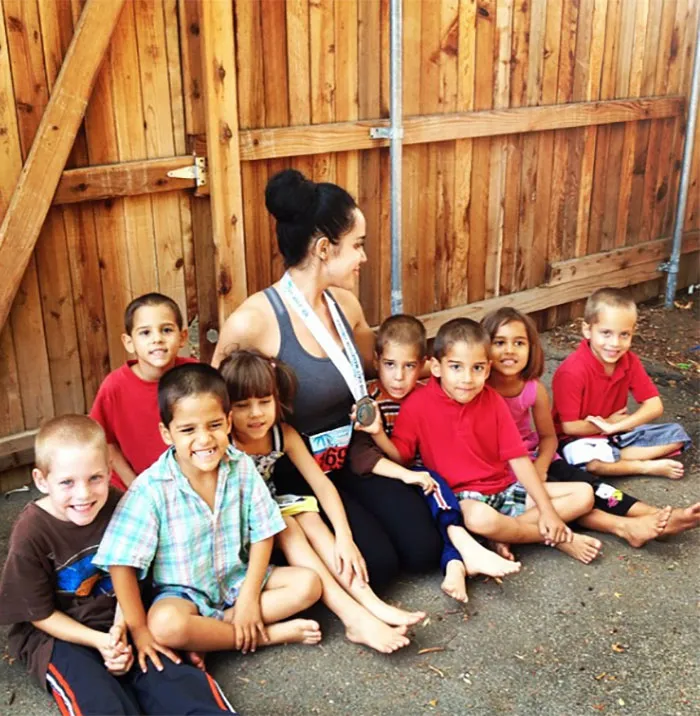 As crianças de Natalie Suleman chamam Noah, Maliyah, Isaiah, Nariyah, Jeremiah, Josiah, Jonah, and Makai. - Foto: divaonduty.com