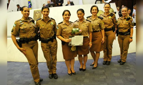 Assembleia Legislativa do Paraná homenageia as policiais militares