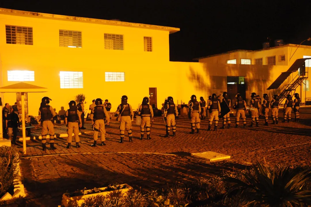  Penitenciária Central do Estado (PCE), em Piraquara, onde 290 presas estão rebeladas - Foto Julio Covello-AENotícias