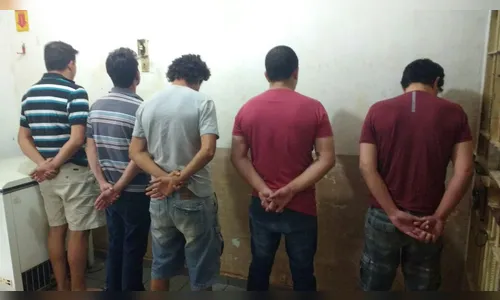 Cinco pessoas são presas durante operação 