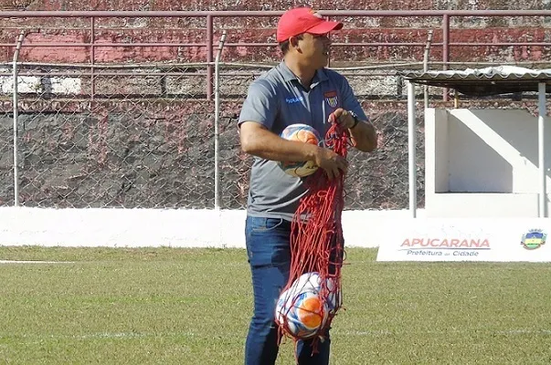 O treinador Marcos Vinícius de Oliveira Leite, o Marcão, do ​Apucarana Sports - Foto: site do Apucarana Sports