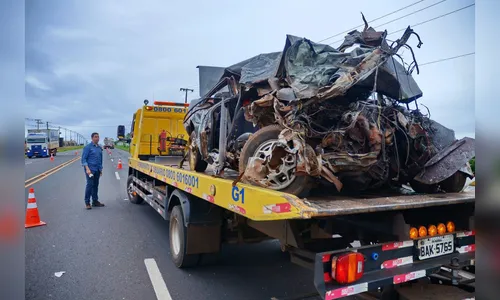 Acidente na PR 444 provoca a morte de duas pessoas