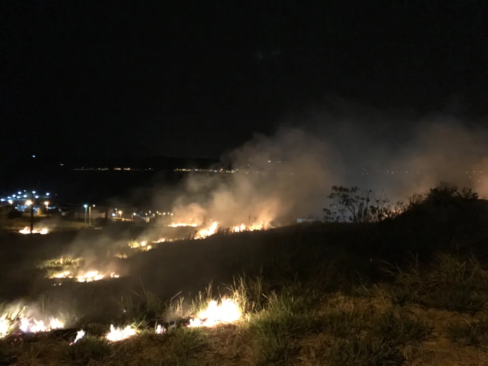 Incêndio ambiental alerta moradores de Apucarana 