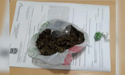 Mulher é presa após esconder drogas dentro da cadeia durante visita