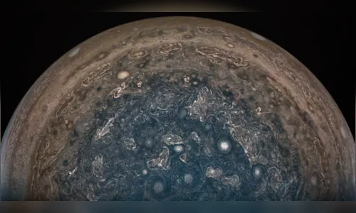 
							NASA divulga imagem de Júpiter que revela mancha misteriosa no planeta gigante
						
						