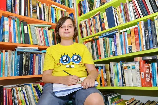  Andrew Barcellos-Hill, de 14 anos, foi diagnosticado com autismo leve há dois anos. Foto: Tribuna do Norte