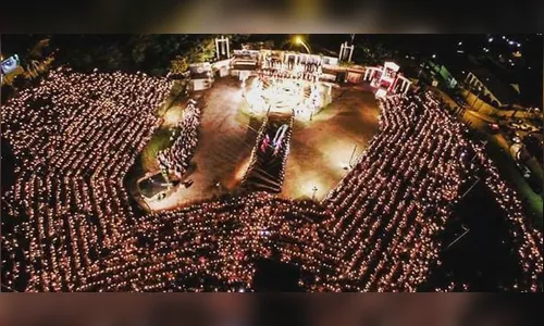 Paixão de Cristo tem 1000 participantes em Arapongas