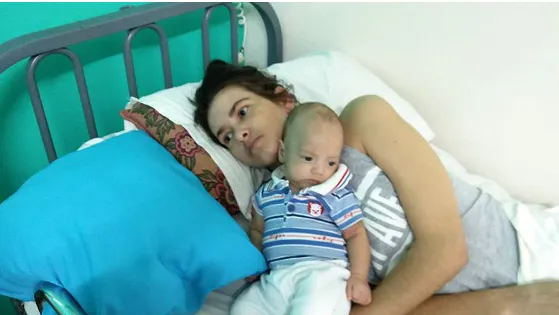 Mulher argentina dá à luz em coma e desperta três meses depois