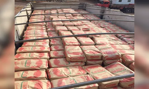 Carga avaliada em R$ 70 mil desviada de SP é recuperada em Faxinal