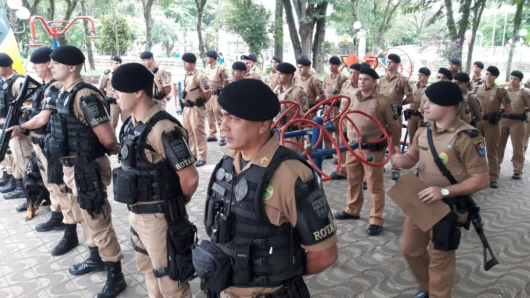 Policiais de Apucarana durante o lançamento da Operação Tiradentes. Foto: Sérgio Rodrigo