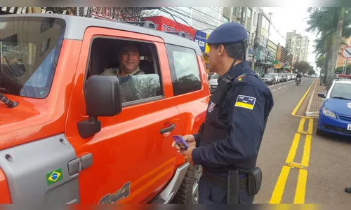 GM faz blitz educativa em alusão ao Dia Nacional da Paz no Trânsito