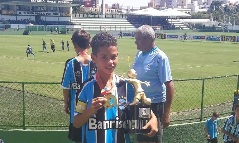 Alysson já tem seis títulos no Grêmio-RS | Foto: Divulgação