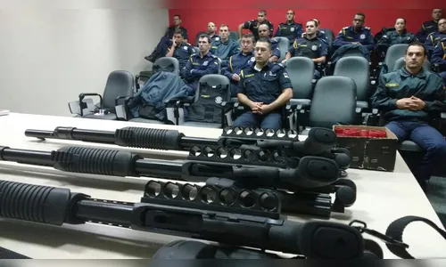GMs participam de curso de requalificação para uso de armamento