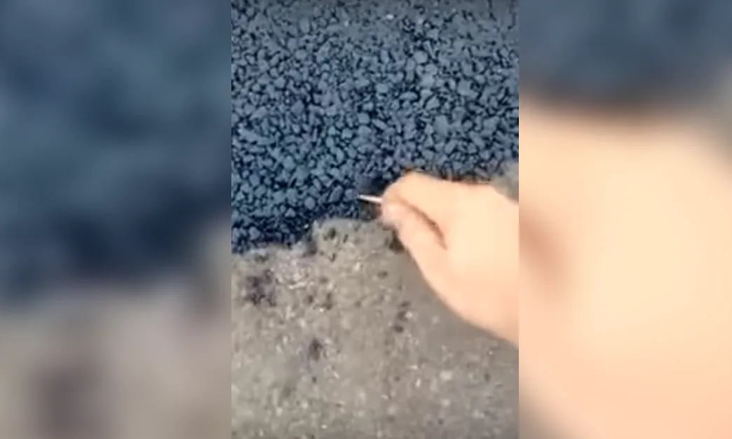 Vídeo de cidadão revoltado com a qualidade do asfalto viraliza na Internet. (Foto: Reprodução/Youtube)