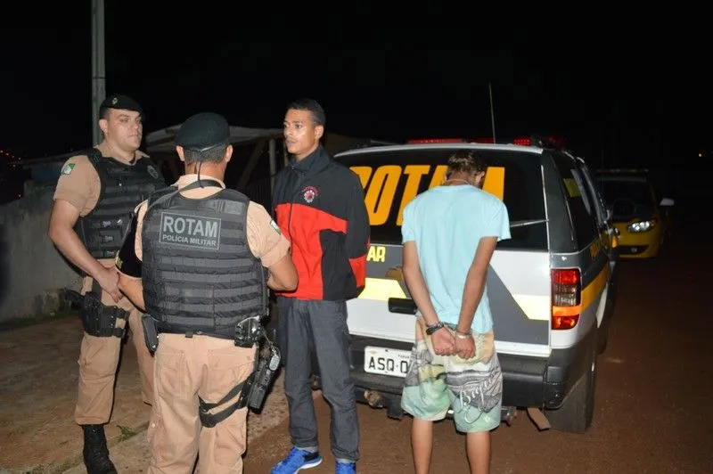 Um rapaz e um adolescente foram presos. Foto: José Luiz Mendes