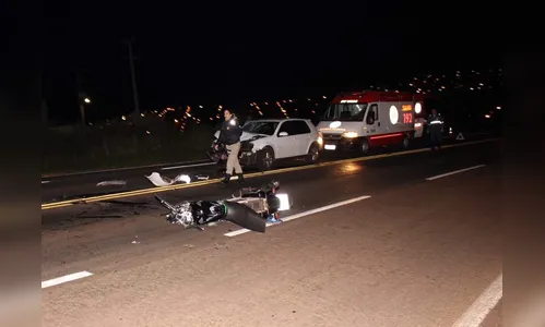 Motociclista fica ferido em colisão frontal com carro