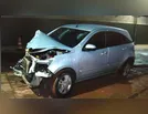 Bandidos roubam carro e causam acidente em Londrina