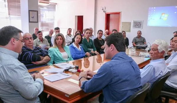 O prefeito de Apucarana, Beto Preto (PSD), autorizou ontem a abertura do processo licitatório. Foto: Assessoria