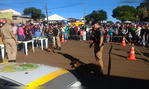 PM apresenta trabalho realizado com o Canil na Festa do Milho