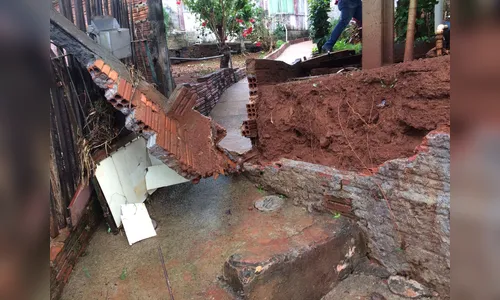 Chuva causa alagamentos e estragos em Jandaia do Sul
