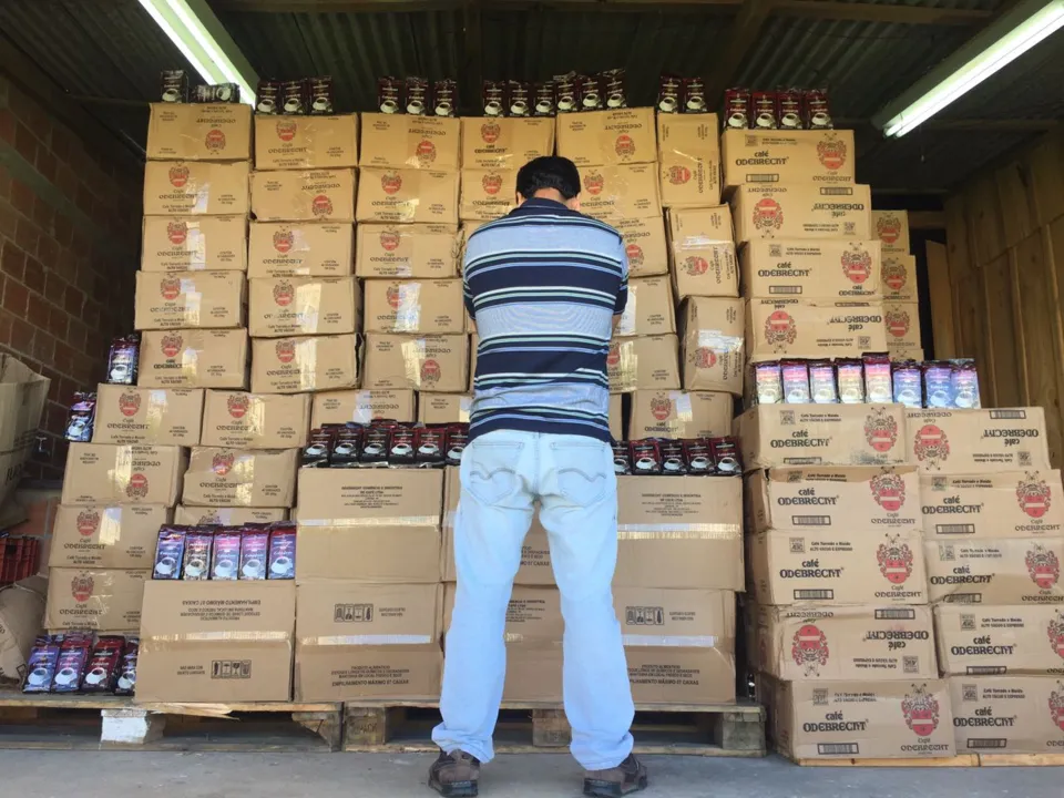 Homem de 31 anos é suspeito de  um homem de 31 anos, suspeito de desviar 12,5 toneladas de café, avaliadas em R$ 150 mil - Foto - Divulgação/Polícia Civil