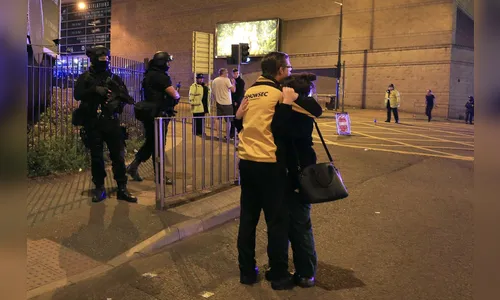 Polícia identifica homem-bomba de ataque contra show em Manchester