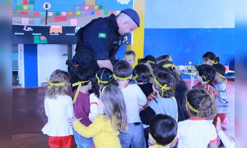 GM e PM desenvolvem trabalho de aproximação junto às crianças 