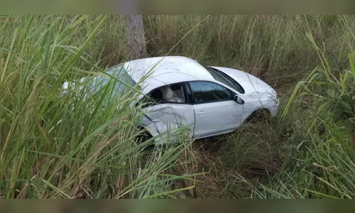 
							Acidente entre carro e van deixa um ferido na PR-466
						
						