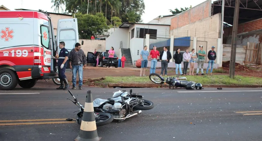 Os dois motociclistas tiveram lesões leves - Foto: Jandaiaonline