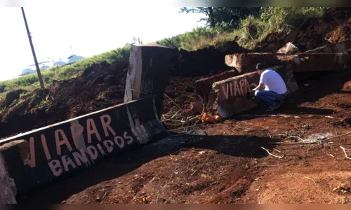 
							Viapar fecha novamente a Estrada do Ceboleiro em Arapongas
						
						
