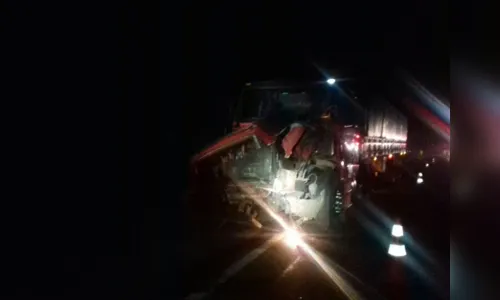 
							Acidente na Rodovia do Café provoca a morte de cabeleireiro de Arapongas
						
						