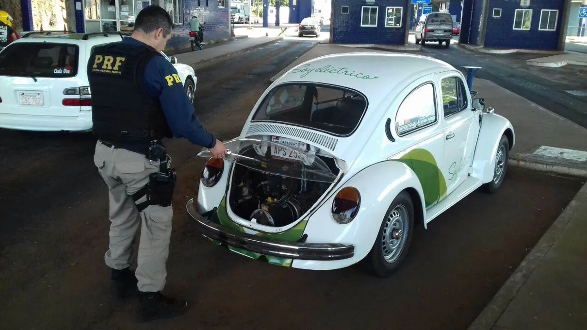 Carro roubado há 24 anos é recuperado pela PRF na fronteira com o Paraguai - Foto: Divulgação/PRF