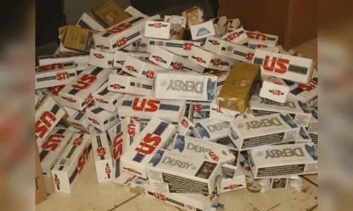 
							PRF apreende em Apucarana carga contrabandeada de cigarros  avaliada em R$ 2 milhões
						
						