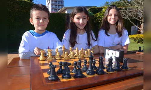 
							Família de enxadristas se destaca no jogo de tabuleiro
						
						