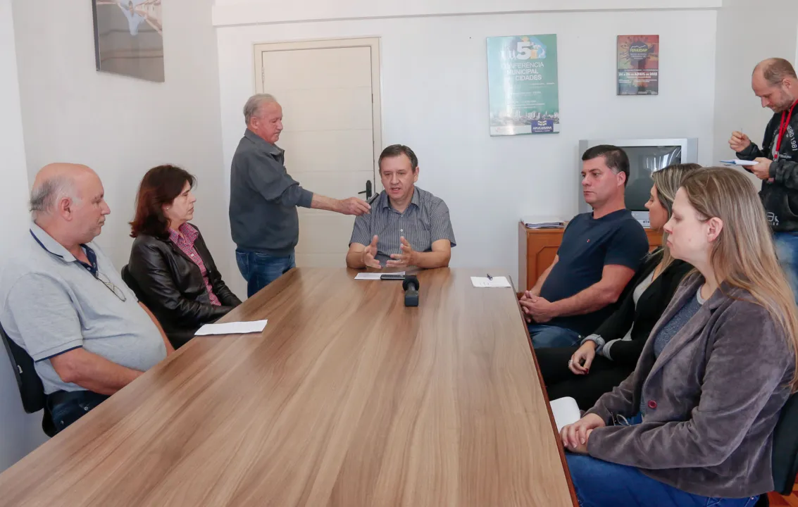 O anúncio foi feito pelo secretário municipal de Fazenda, Marcello Machado, que esteve acompanhado na entrevista coletiva. Foto: Assessoria