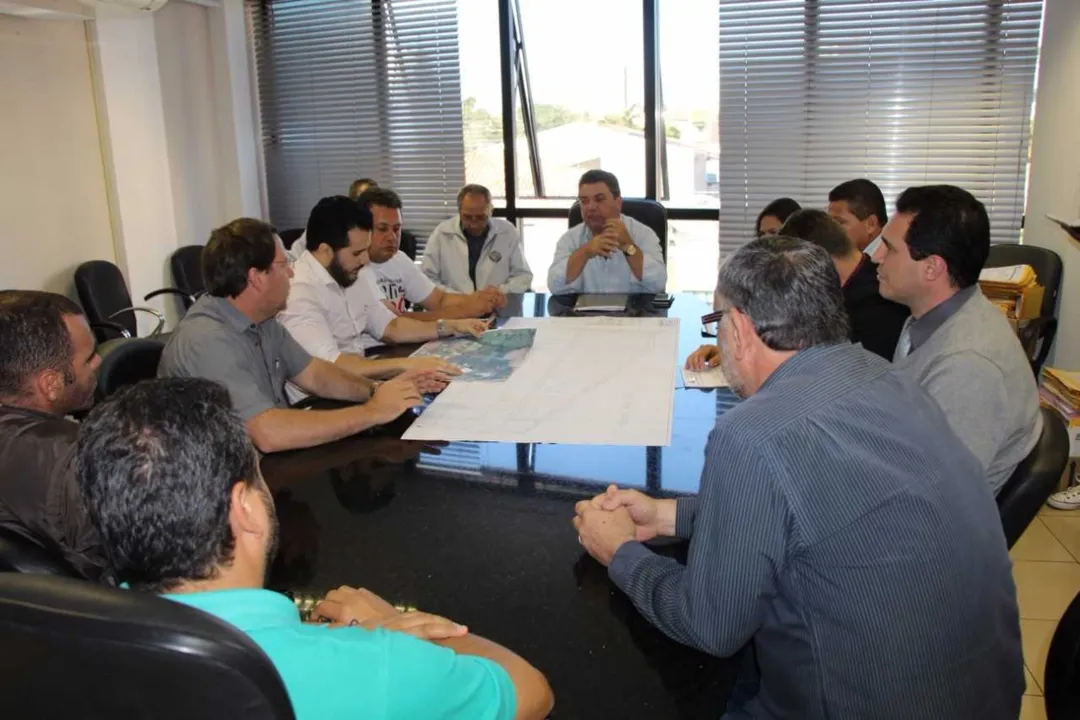  Reunião para avaliar termos do possível acordo sobre tarifa de pedágio na BR-369 - Foto: Divulgação/Prefeitura de Arapongas