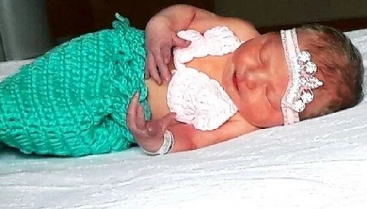 Menina morreu 18 dias após  o nascimento - Foto: Reprodução/Facebook