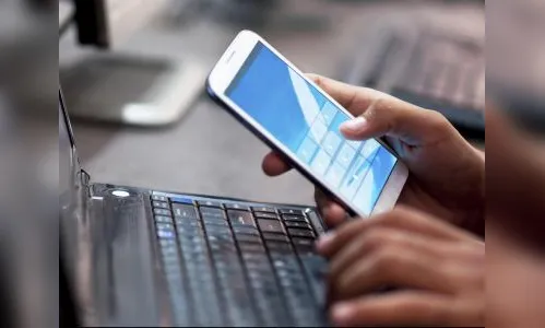 Quase 3 mil usuários ficam sem internet após ataque de hackers no PR