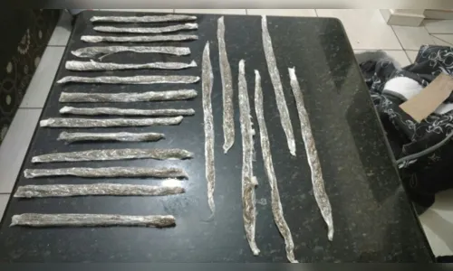 
							Parentes de presos tentam repassar colchão recheado de maconha para dentro de cadeia
						
						