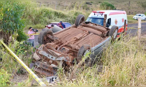 
							Uma pessoa morre e outra fica gravemente ferida após capotamento em Jandaia do Sul
						
						