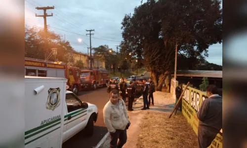 
						
							Polícia de Apucarana encontra dois corpos decapitados em fossa desativada 
						
						