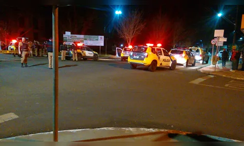 Ladrões de carro são presos após sofrerem acidente durante fuga