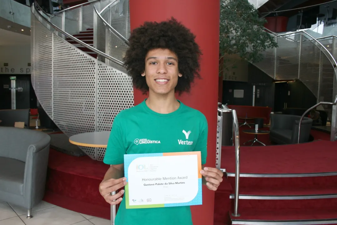 Estudante do 3º ano do ensino médio do IFPR, Gustavo já havia sido o primeiro colocado na Olimpíada Nacional de Linguística - Foto: Grupo Vertere/Divulgação